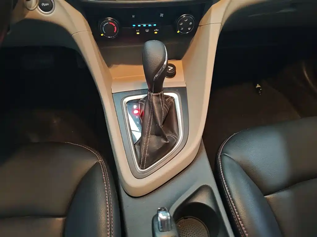 Buick Excelle 2017 — фото 14