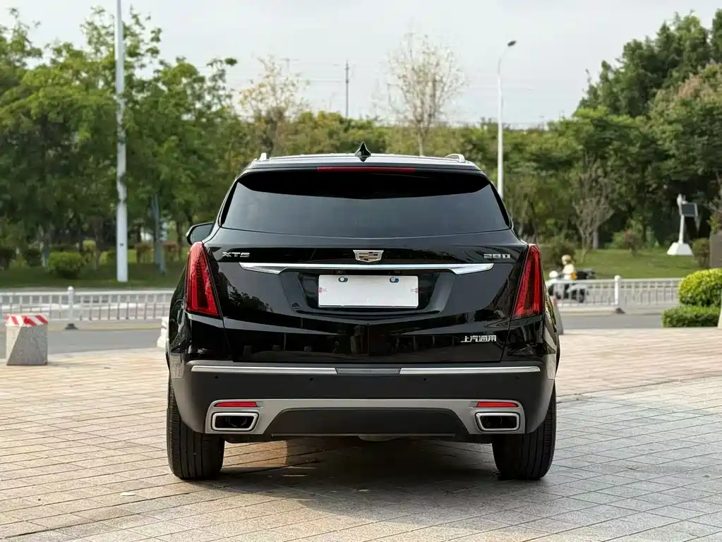 Cadillac XT5 2020 — фото 8