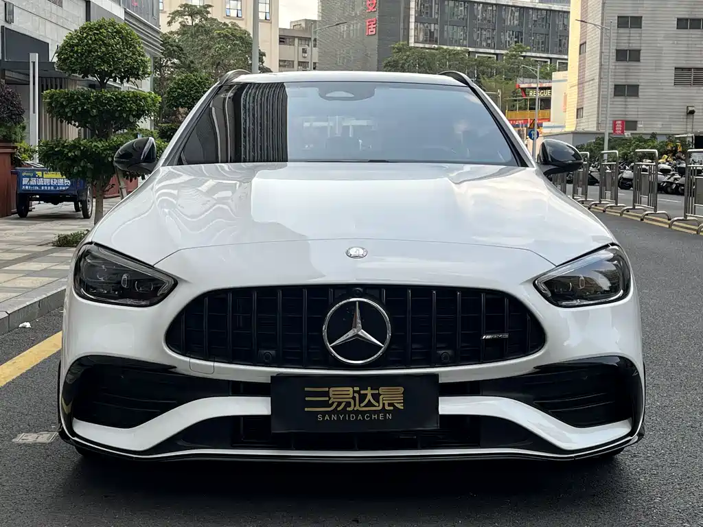 Mercedes-Benz C-Class AMG 2025 — фото 2