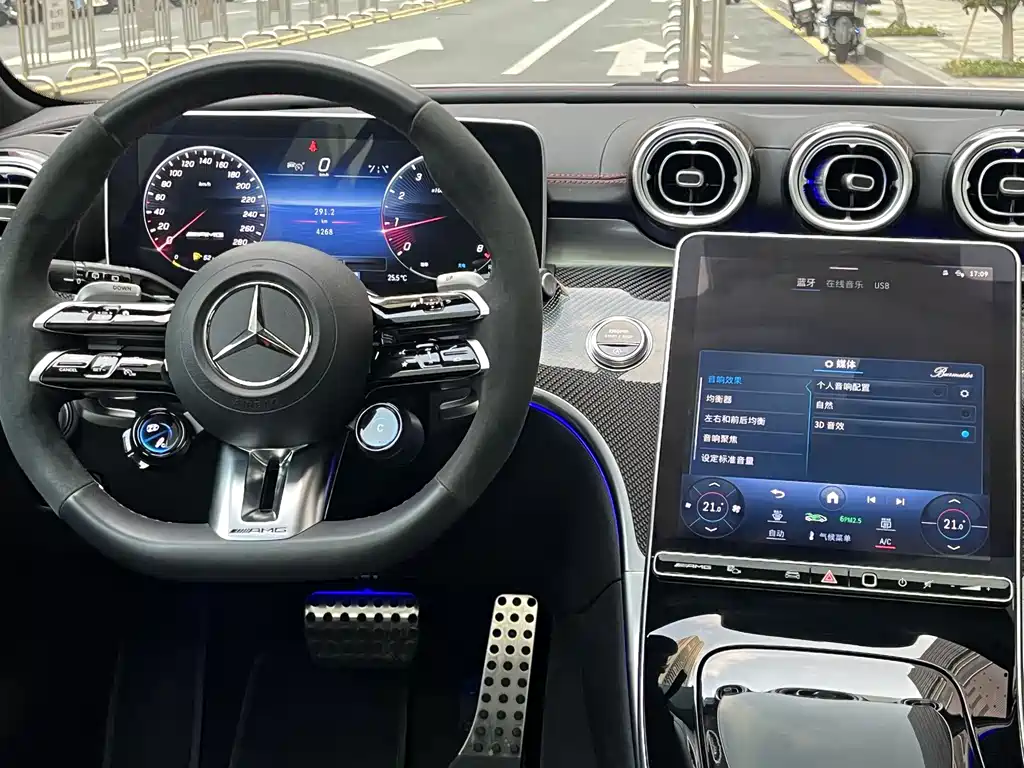 Mercedes-Benz C-Class AMG 2025 — фото 15