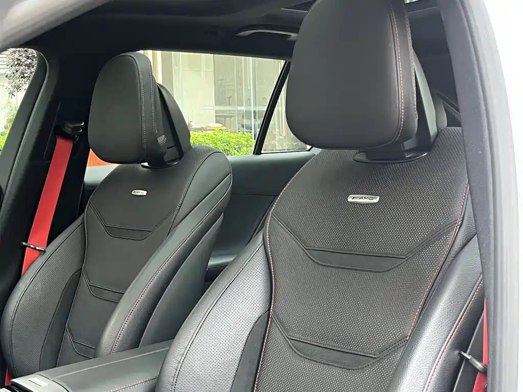 Mercedes-Benz C-Class AMG 2025 — фото 19