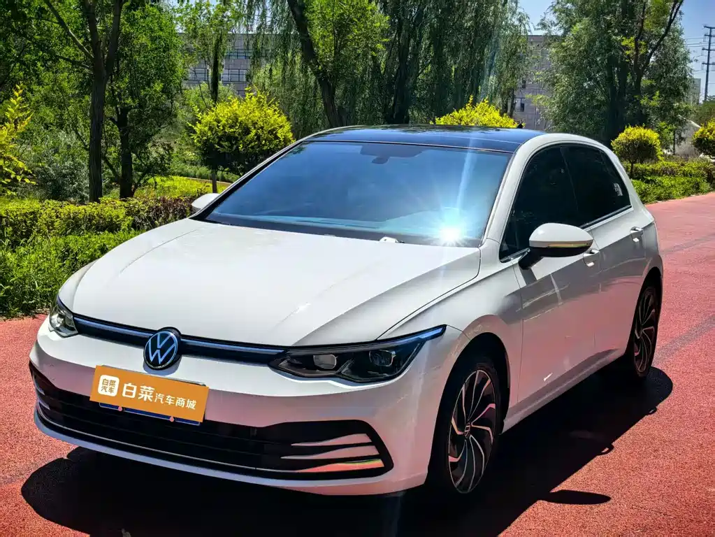Volkswagen Golf 2024