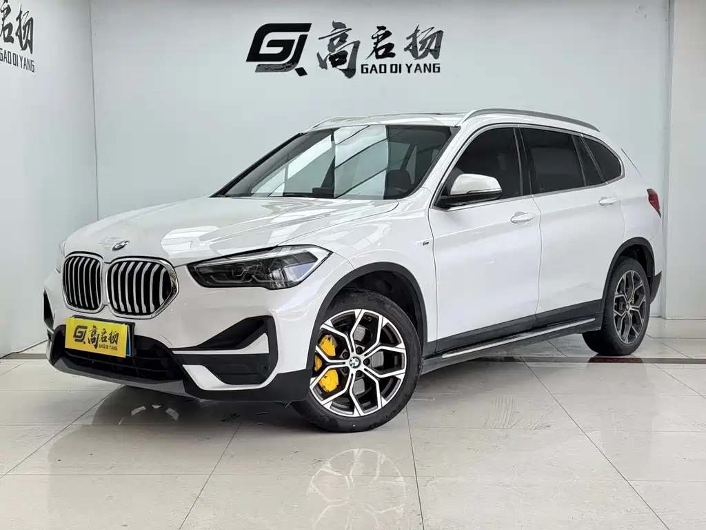 BMW X1 2022 — фото 1