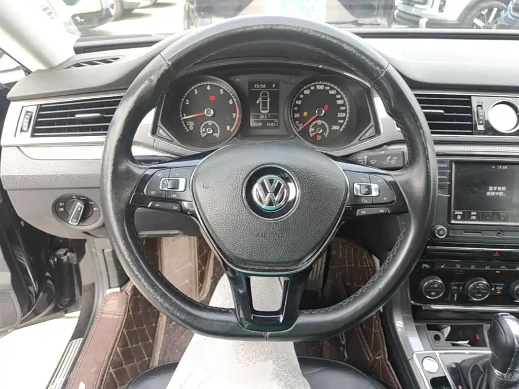 Volkswagen Passat 2019 — фото 11