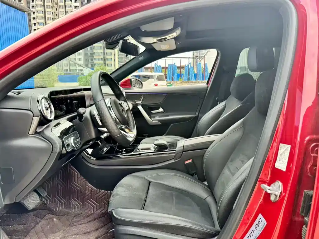Mercedes-Benz A-Class 2023 — фото 7