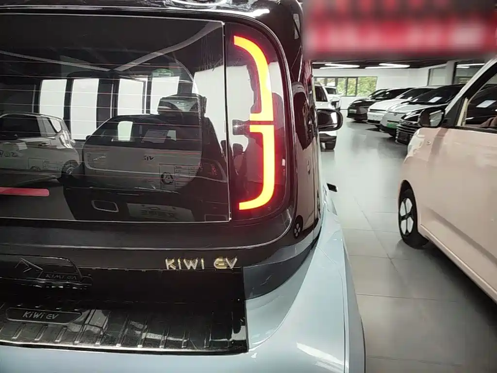 Baojun KiWi EV 2022 — фото 8
