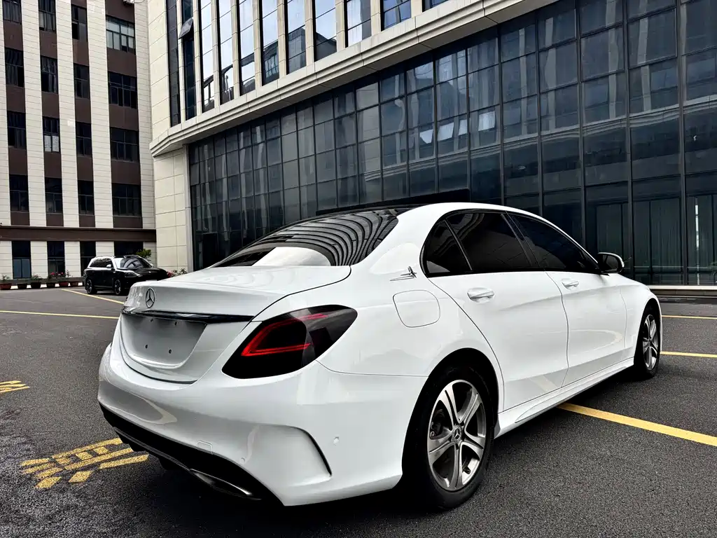 Mercedes-Benz C-Class 2018 — фото 6