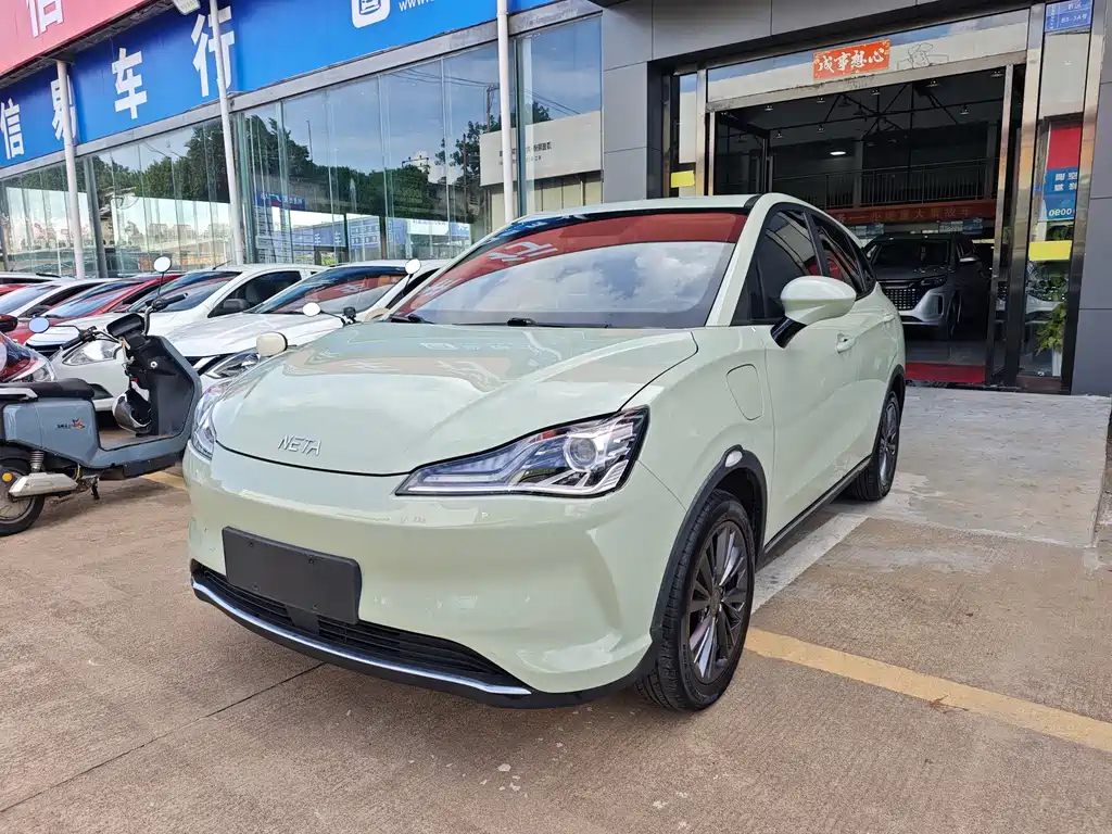 Neta V 2023