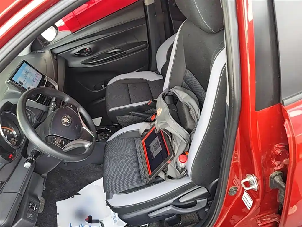 Toyota Yaris L 2023 — фото 15