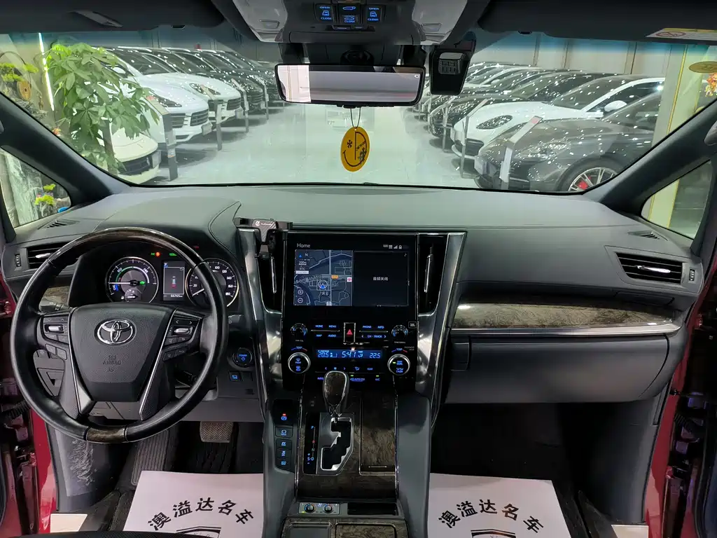 Toyota Alphard 2020 — фото 7