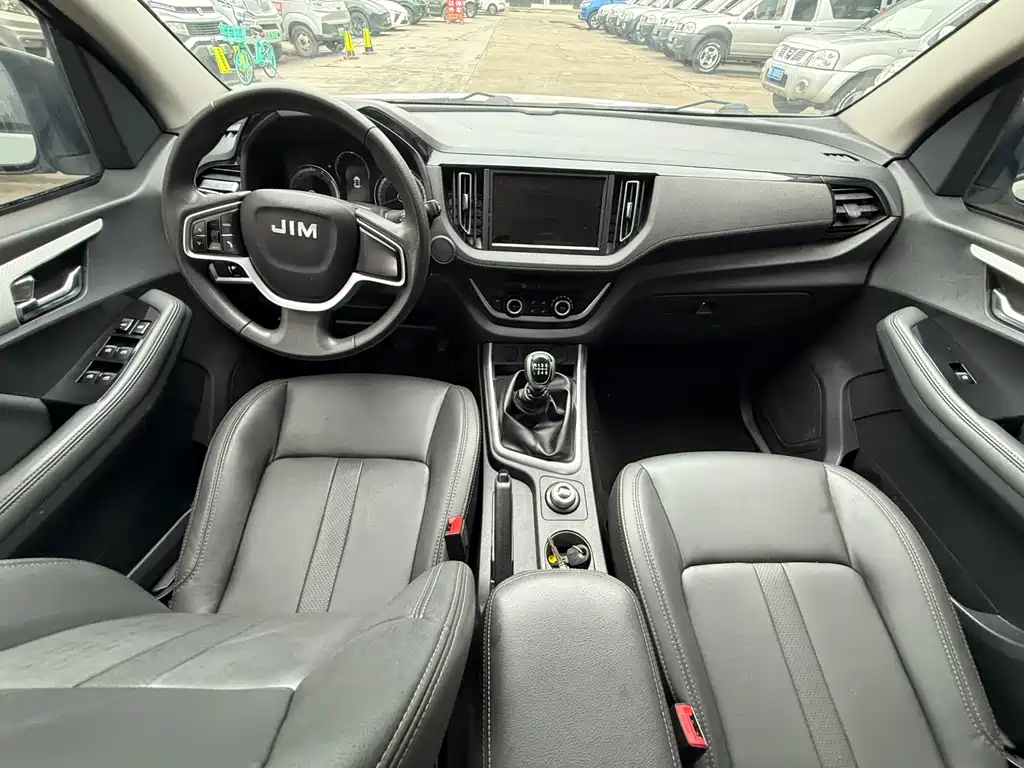 Isuzu RE-MAX 2023 — фото 10