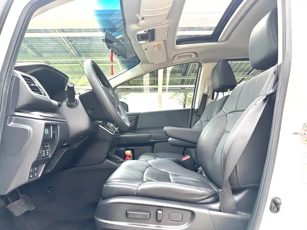 Honda Odyssey 2019 — фото 11