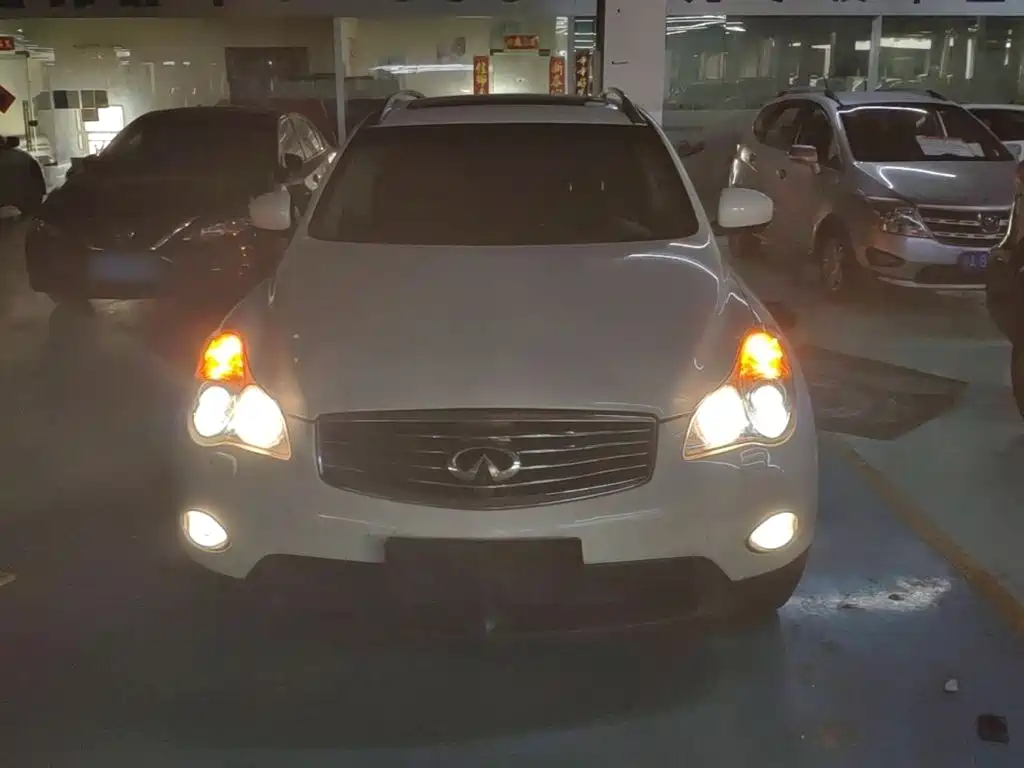Infiniti QX50 2015