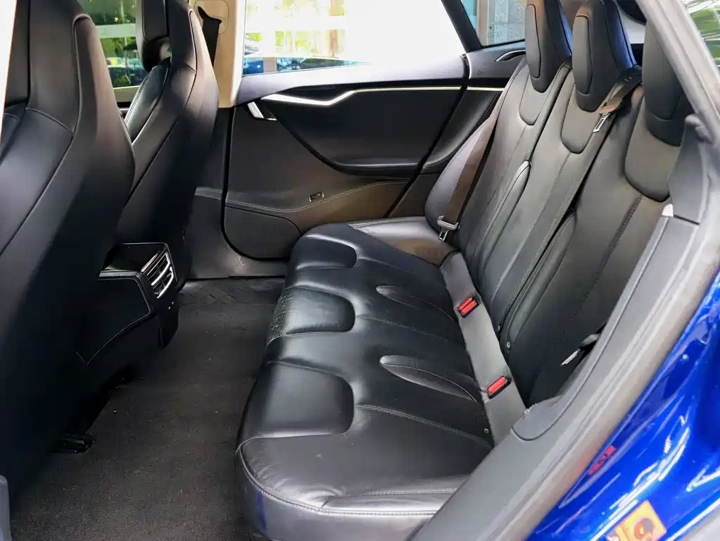 Tesla Model S 2018