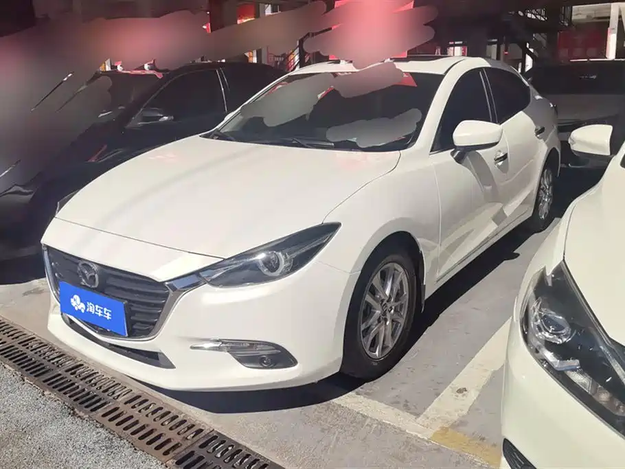 Mazda 3 Axela 2018 — фото 1