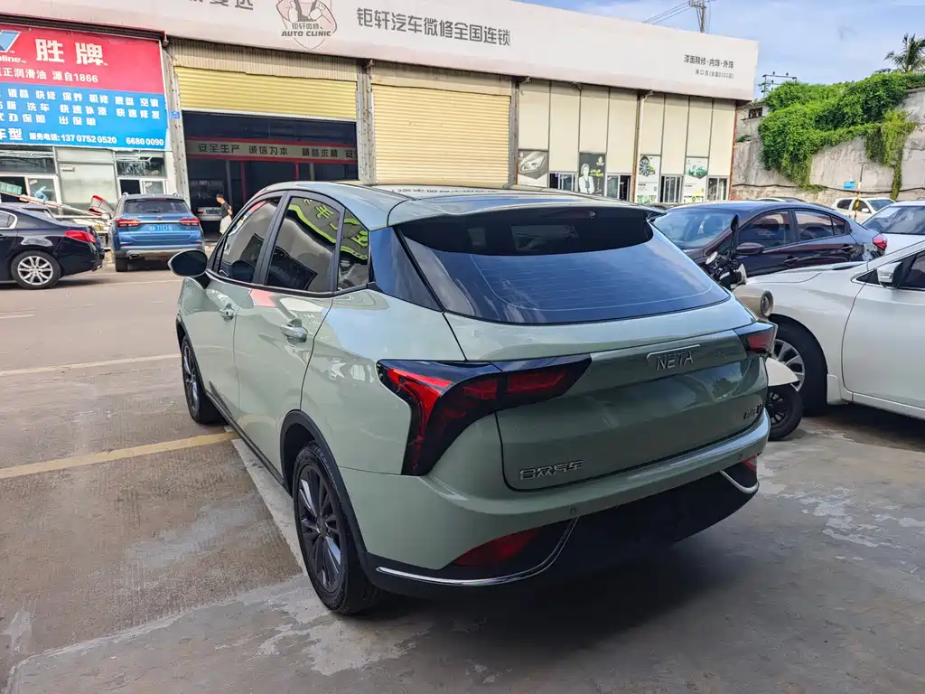 Neta V 2023