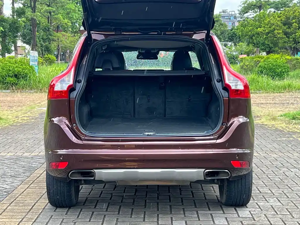 Volvo XC60 2016 — фото 17