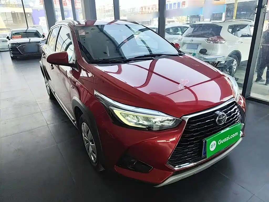 Toyota Yaris L 2023 — фото 4