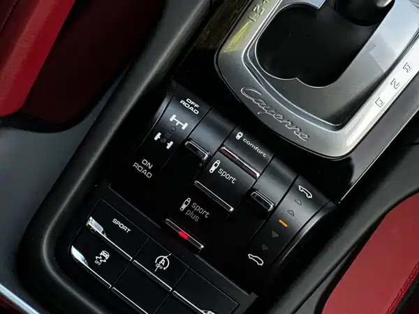 Porsche Cayenne 2016