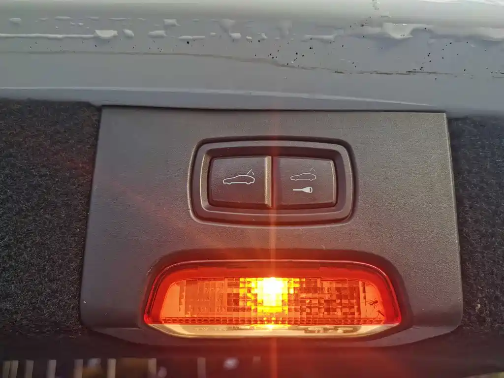 Porsche Cayenne 2015 — фото 12