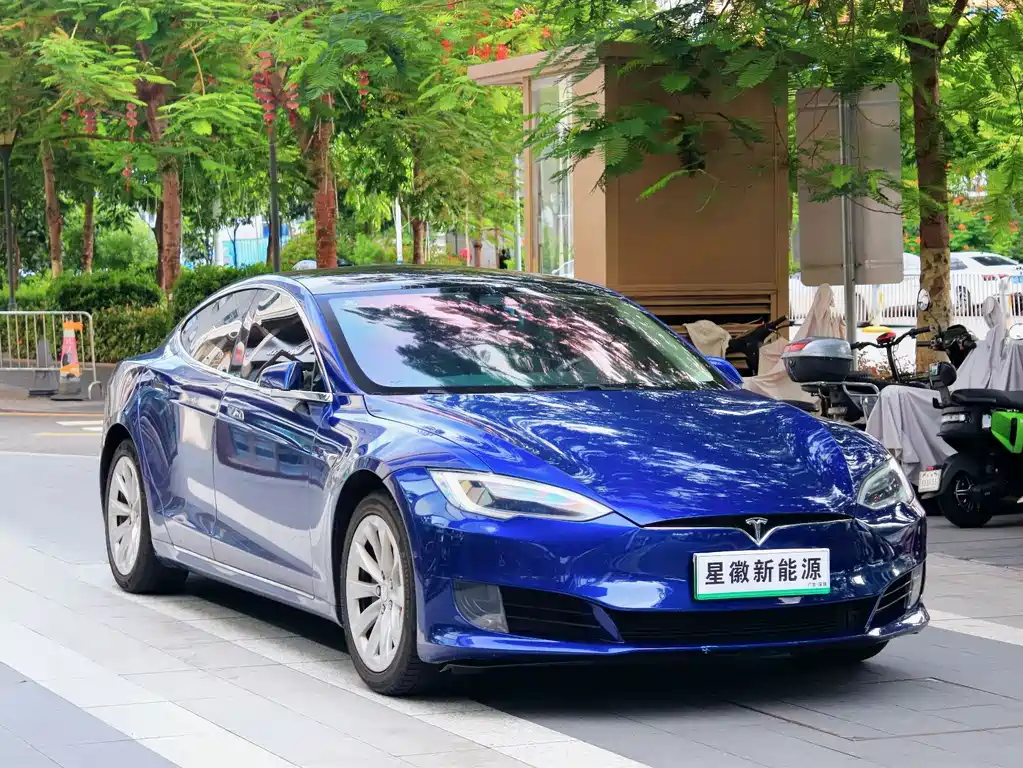 Tesla Model S 2018