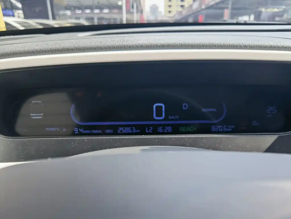 Geely Galaxy Panda 2025 — фото 16