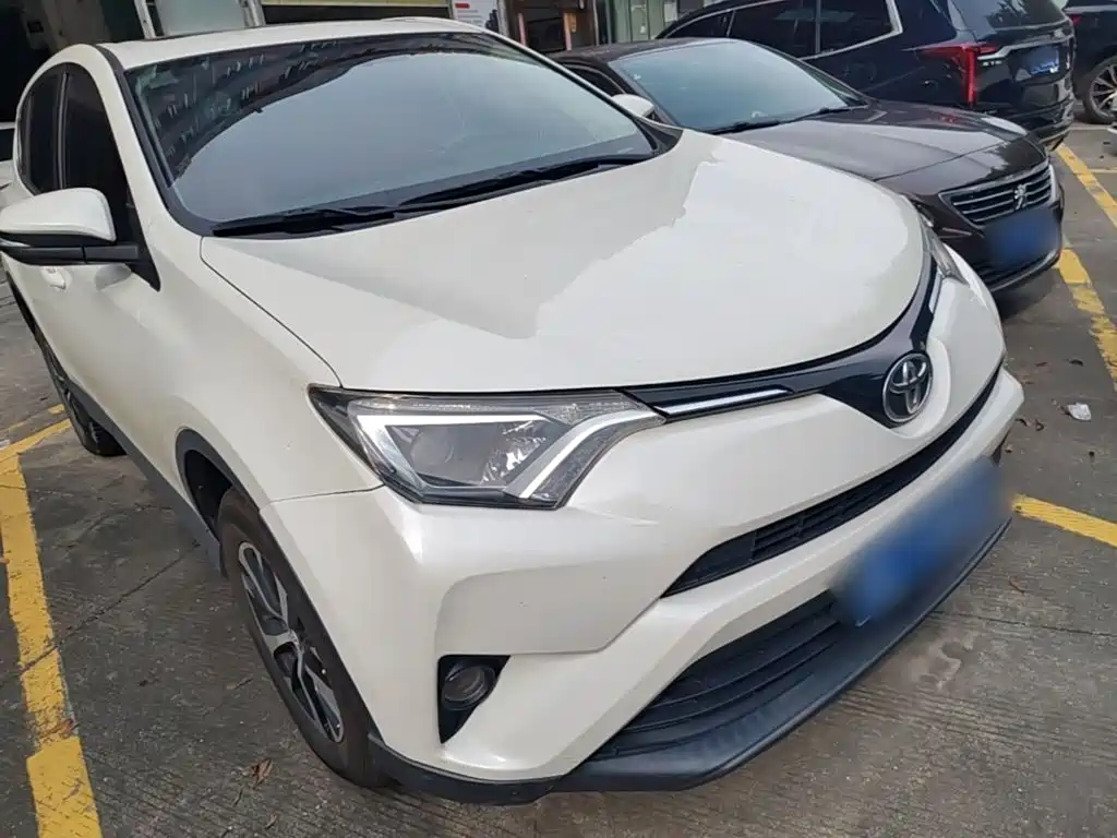Toyota RAV4 2019 — фото 4