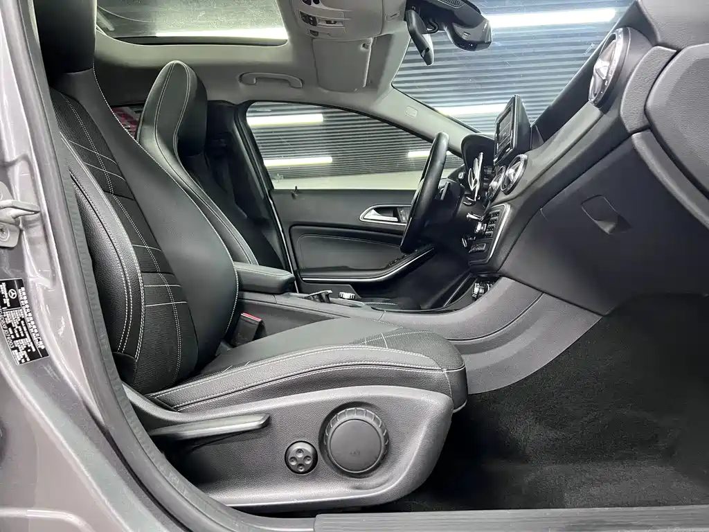 Mercedes-Benz GLA 2015 — фото 9