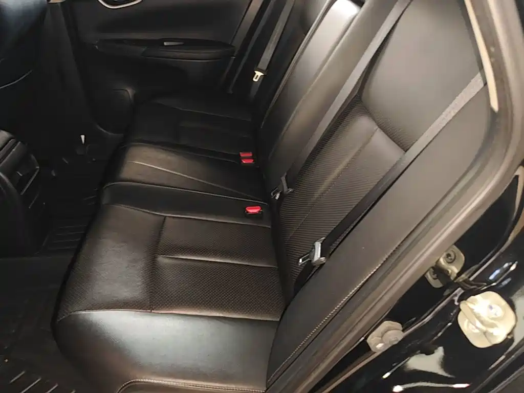 Nissan Sylphy 2018 — фото 17
