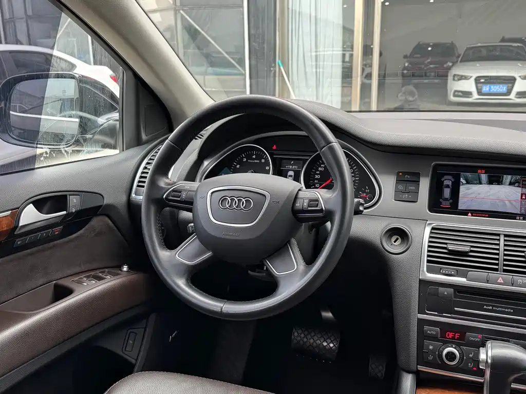 Audi Q7 2015 — фото 12