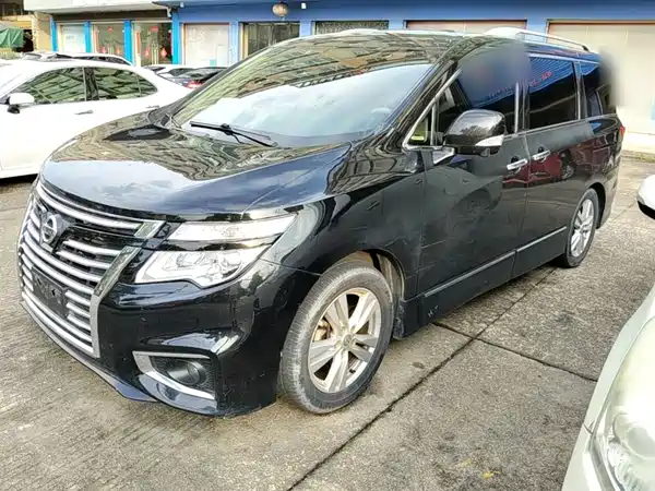 Nissan Quest 2015