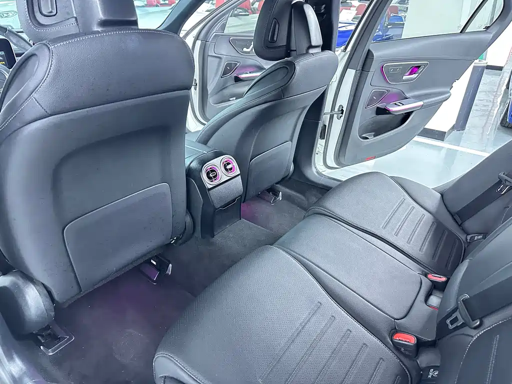Mercedes-Benz C-Class 2022 — фото 12