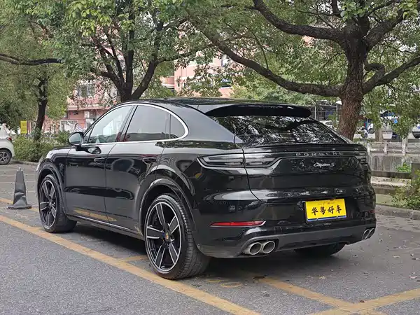 Porsche Cayenne 2021