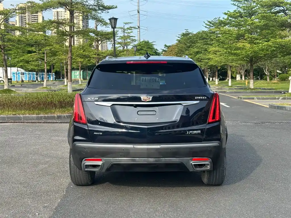 Cadillac XT5 2021 — фото 17