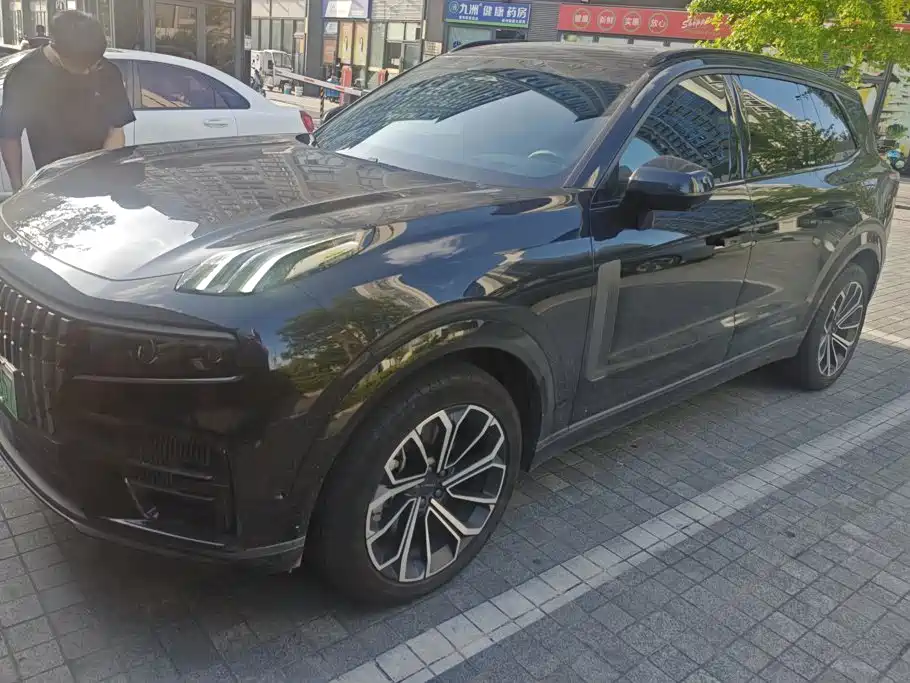 Lynk & Co 09 EM-P 2023