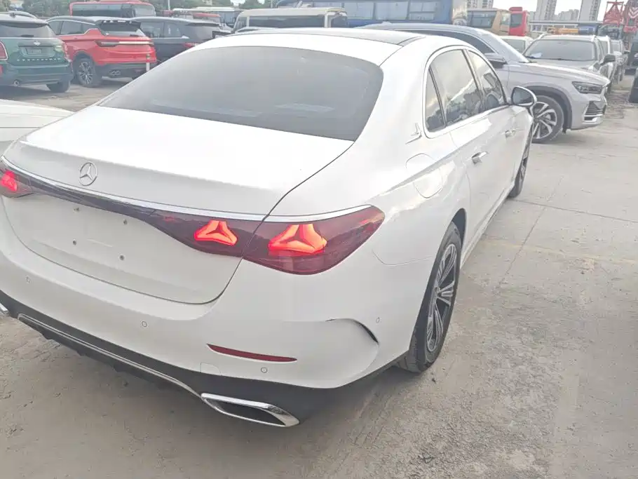 Mercedes-Benz E-Class 2024