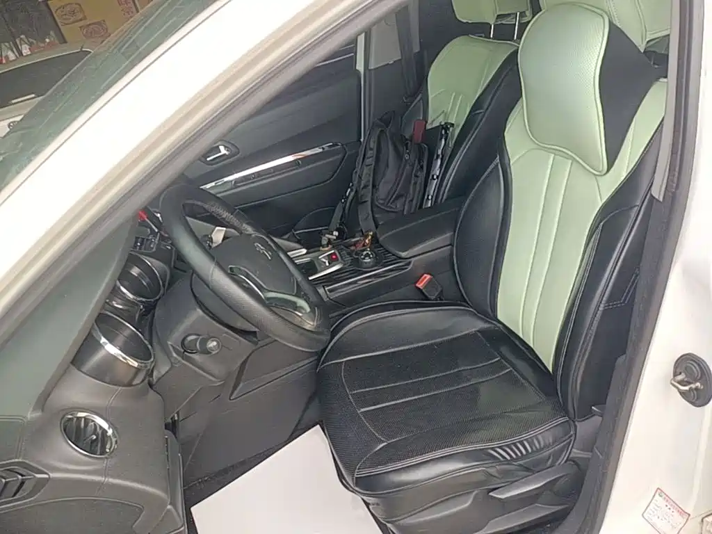Peugeot 3008 2015 — фото 15