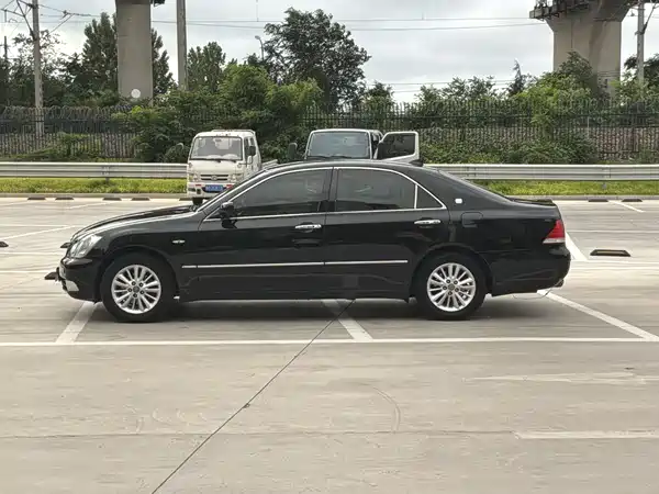 Toyota Crown 2009