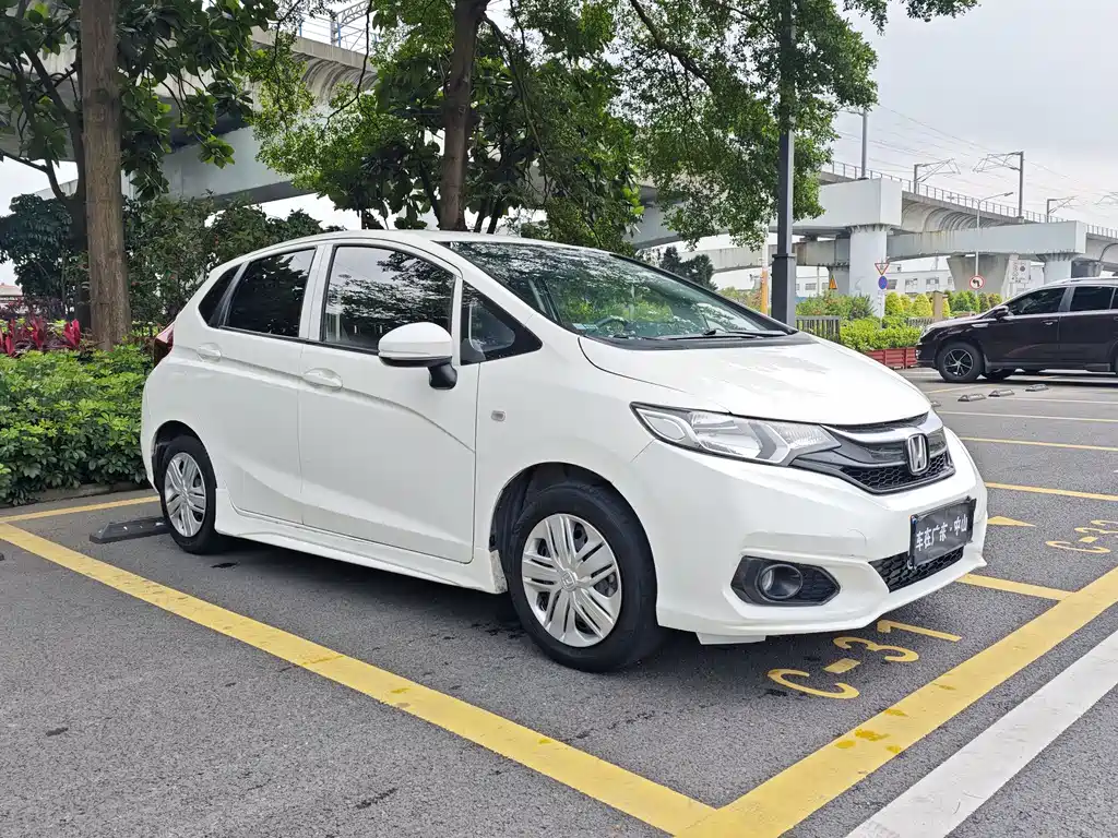 Honda Fit 2018 — фото 3