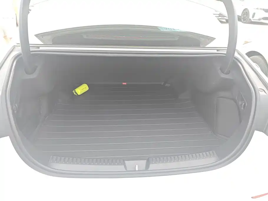 Mercedes-Benz E-Class 2024