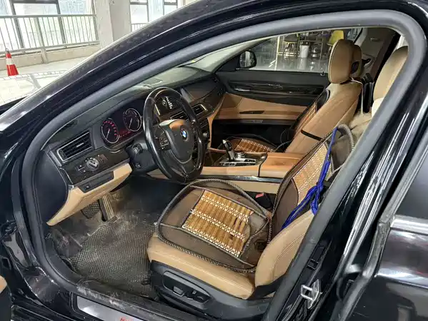BMW 7 Series 2015