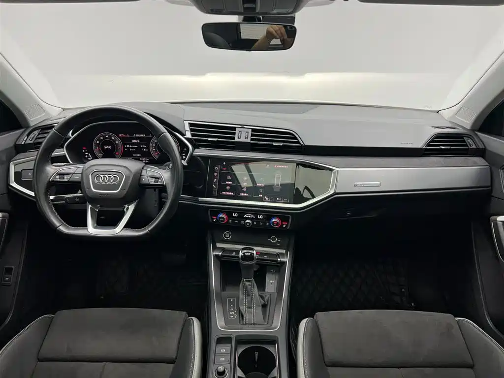 Audi Q3 2022 — фото 17