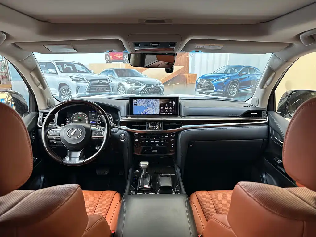 Lexus LX 2017 — фото 20