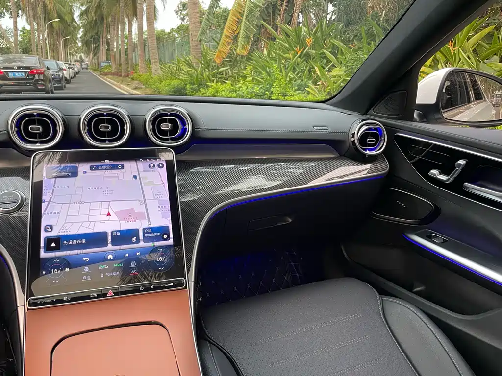Mercedes-Benz C-Class 2023 — фото 17