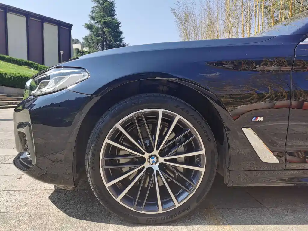 BMW 5 Series 2022