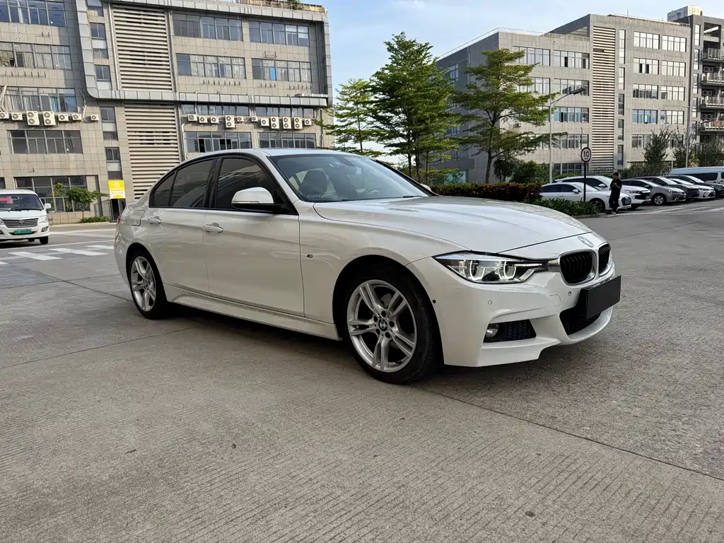 BMW 3 Series 2019 — фото 3