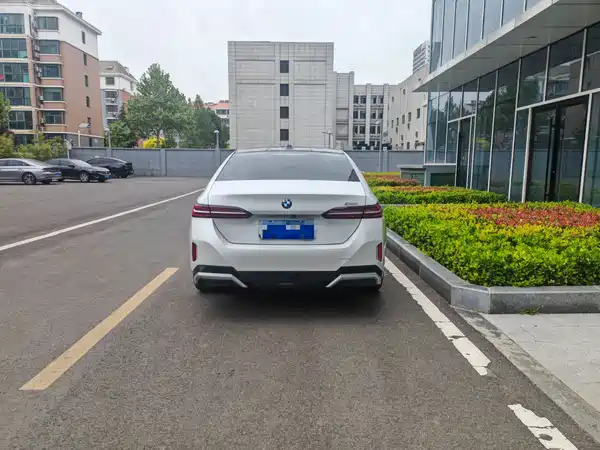 BMW 5 Series 2024