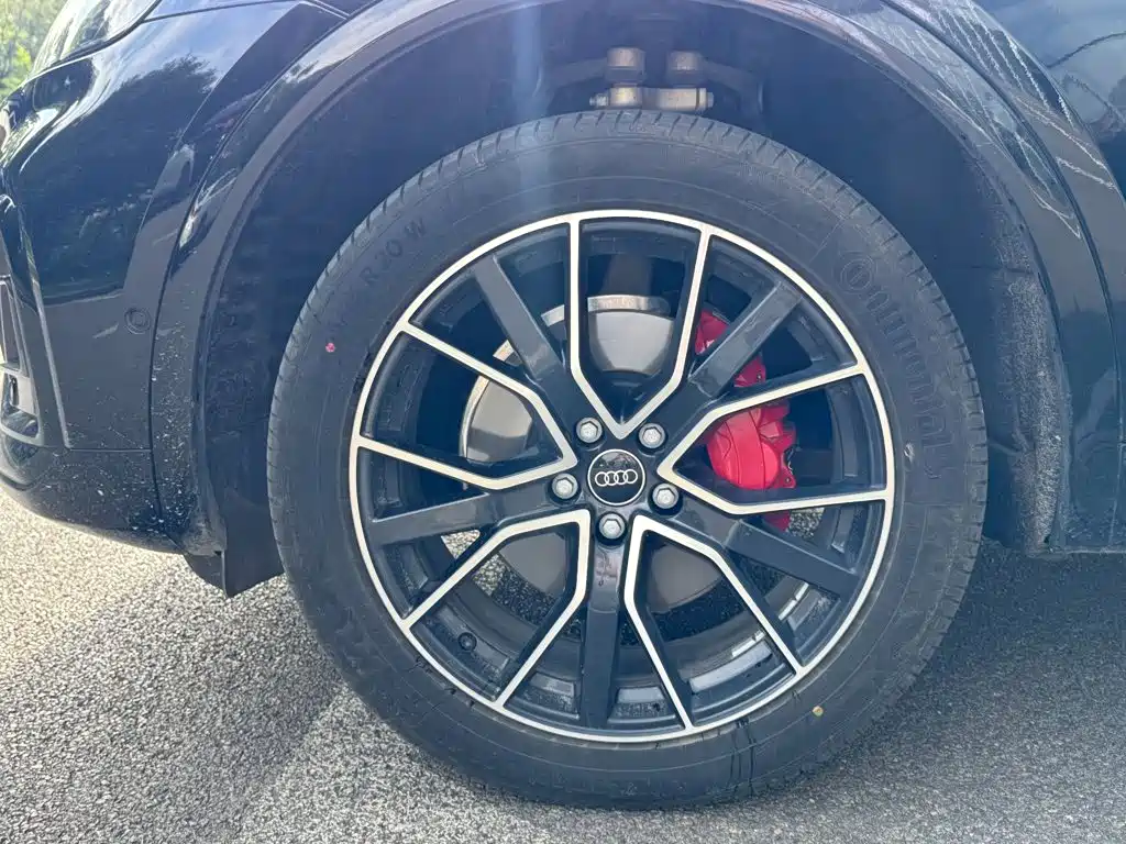 Audi Q5L 2024 — фото 12