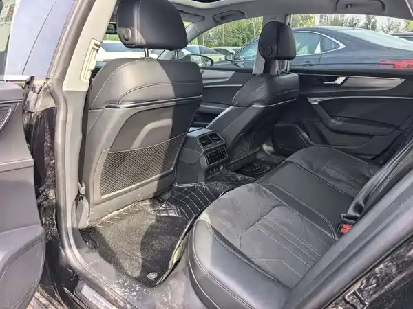 Audi A7L 2024
