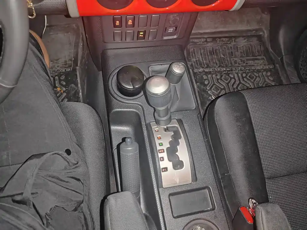 Toyota FJ Cruiser 2018 — фото 10